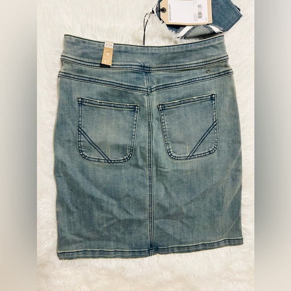 Prana Broadway Skirt - Dusted Blue - Picture 11 of 15